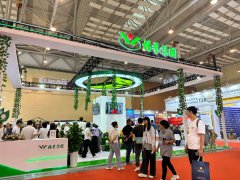 <b>不懈追求生态绿，，，，，，一连增添善与美</b>